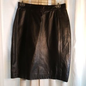 Amati genuine leather black skirt